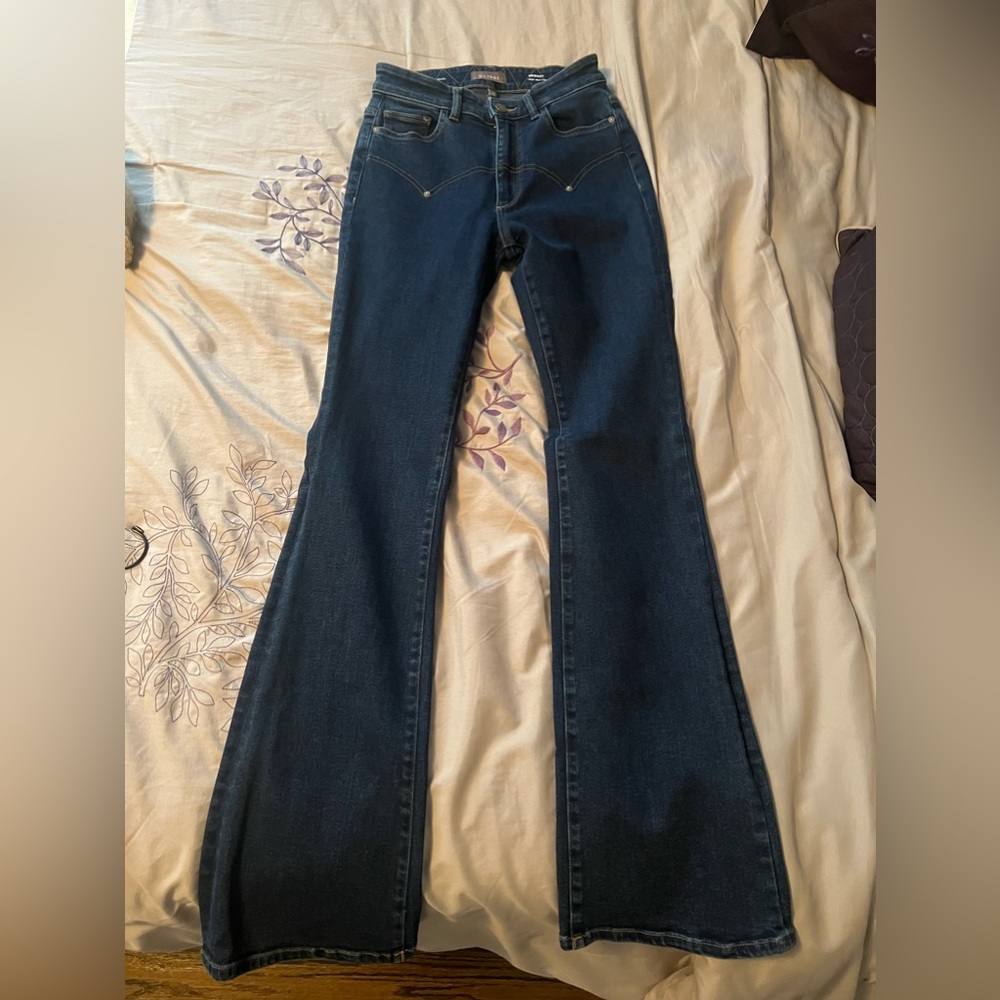 DL1961 high rise flare Jean size 25